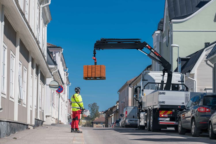 Hiab Launches eX.HIPRO Crane With Advanced Energy-Efficient Technology