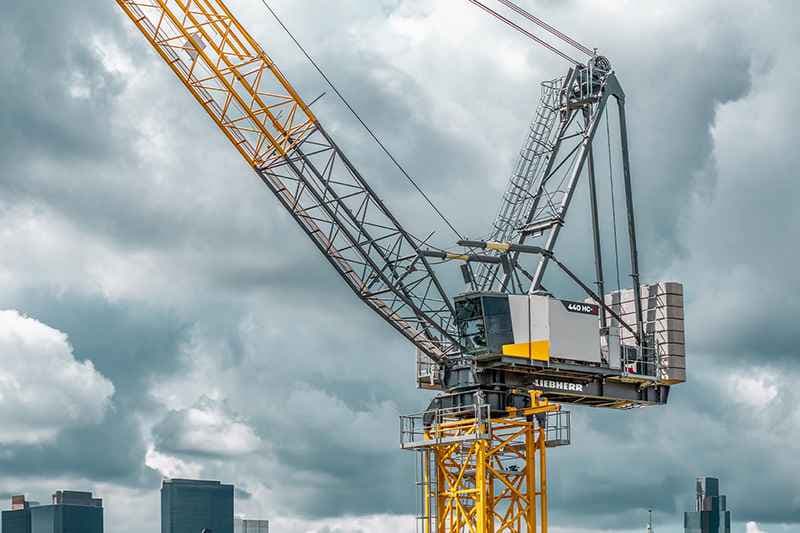 Liebherr Unveils New 440 HC-L Luffing Jib Crane